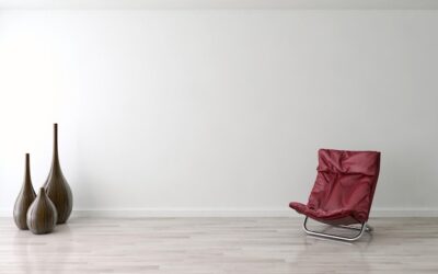 Jak ożywić pustą ścianę w salonie?