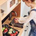 Jak urządzić kuchnię funkcjonalną i przytulną zarazem?