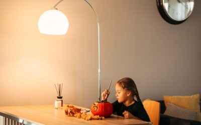 Na jakiej wysokości powiesić lampę nad stołem?