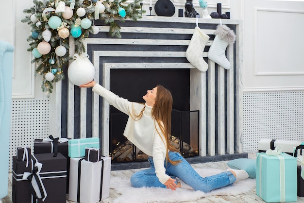 Magiczne sposoby na ozdobienie kominka na święta