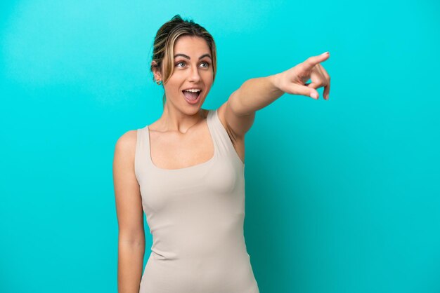 Czy turkus i brąz tworzą harmonijne połączenie kolorystyczne?