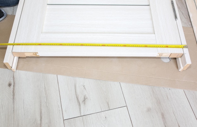 Ile zapłacimy za montaż listew przypodłogowych?