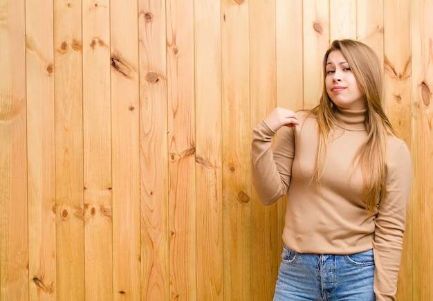 Jakie kolory ścian harmonizują z drewnianymi elementami wnętrza?