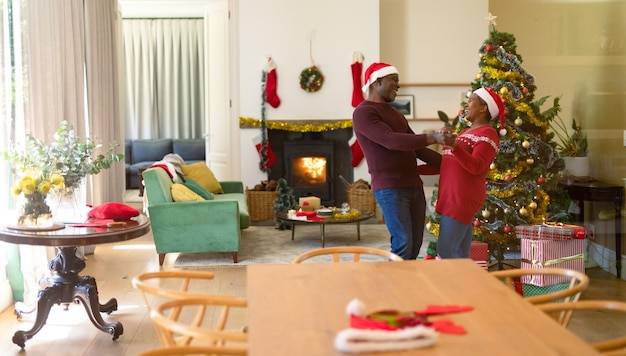 Jak stworzyć magiczną świąteczną atmosferę w mieszkaniu?